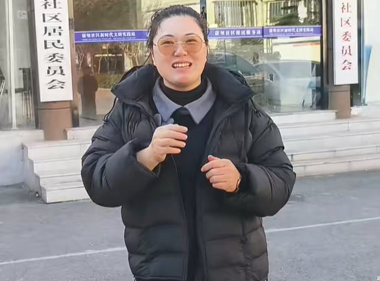 开云体育下载-全国冠军退役人生 戴假肢的她成了很多人的支柱|罗仁娟|残疾人|排球|高位截肢|残疾_新浪体育_新浪新闻